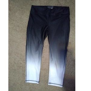 F21 Ombre 3/4 length spandex leggings